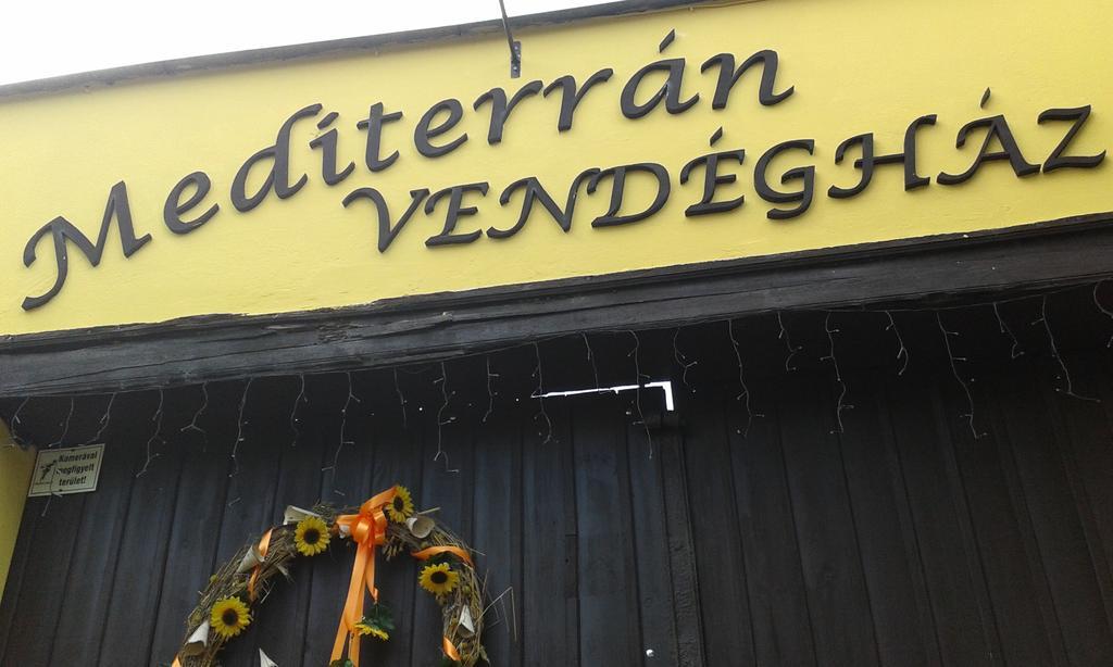 Mediterran Vendeghaz Kecskemet Luaran gambar
